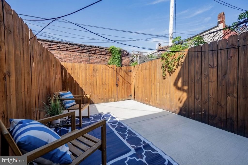 Image 12 of property listing at 6 W RANDALL ST, Baltimore, MD 21230