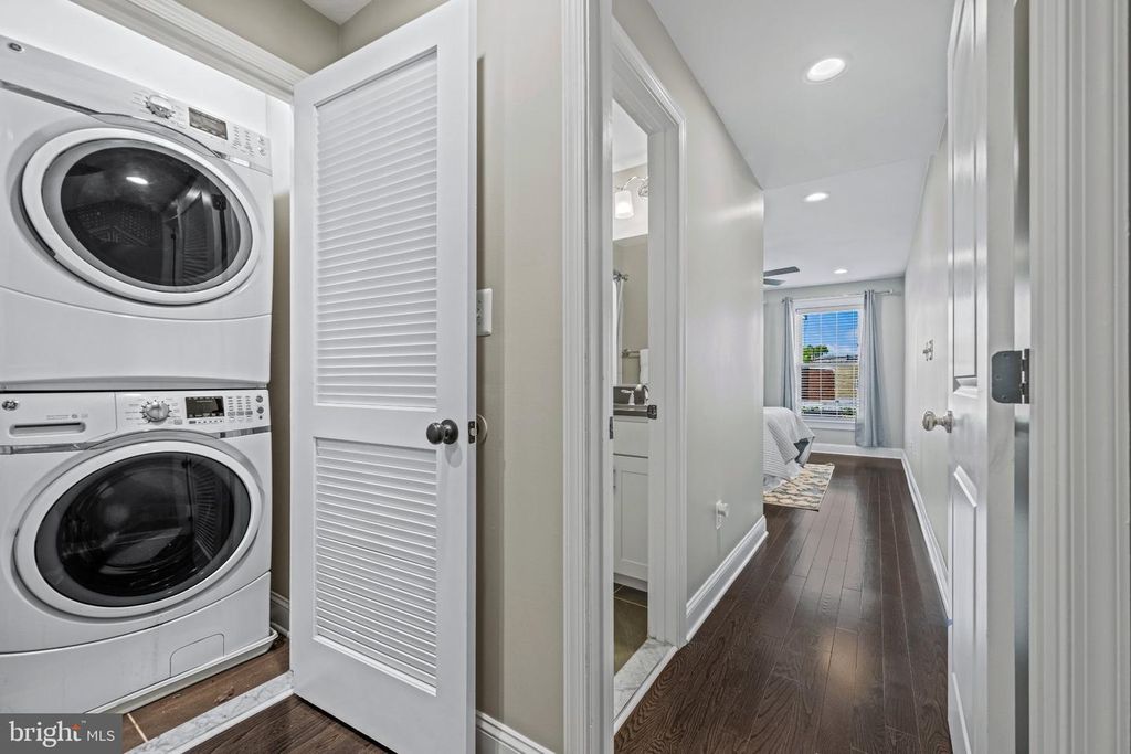 Image 15 of property listing at 6 W RANDALL ST, Baltimore, MD 21230