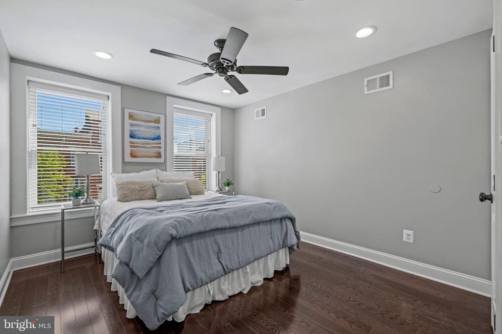 Image 20 of property listing at 6 W RANDALL ST, Baltimore, MD 21230