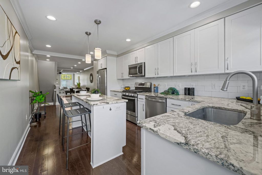 Image 21 of property listing at 6 W RANDALL ST, Baltimore, MD 21230