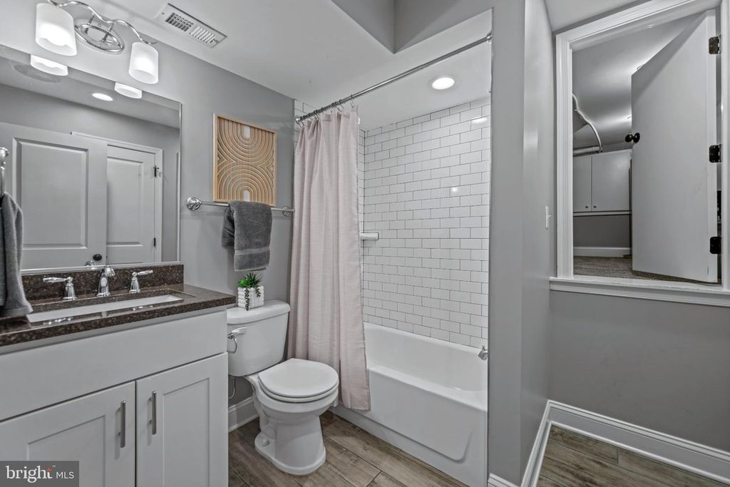 Image 31 of property listing at 6 W RANDALL ST, Baltimore, MD 21230