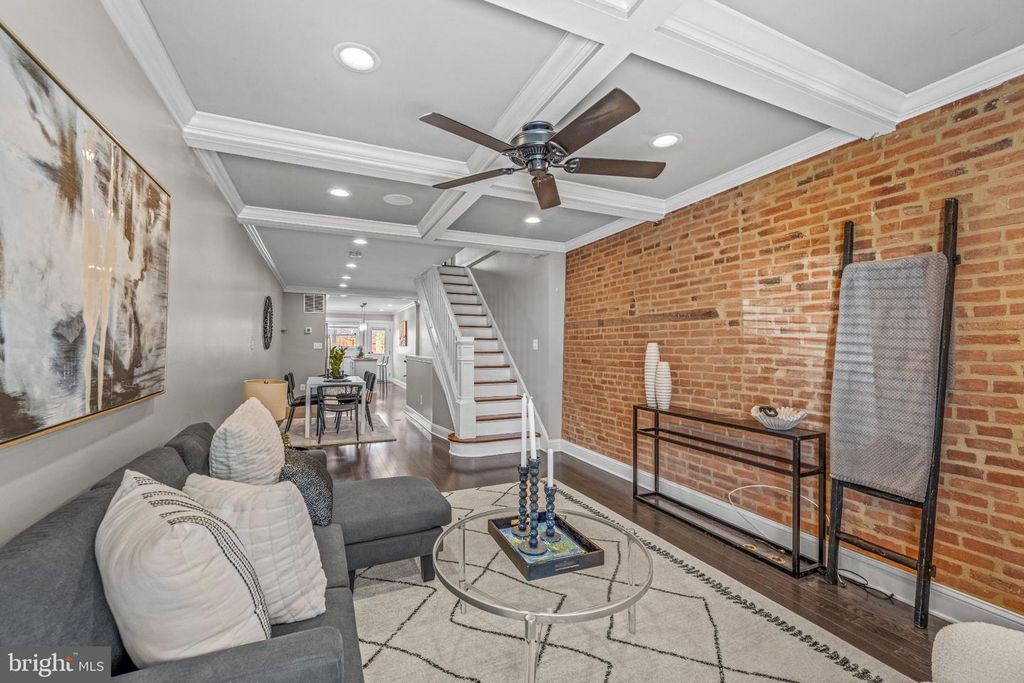 Image 5 of property listing at 6 W RANDALL ST, Baltimore, MD 21230