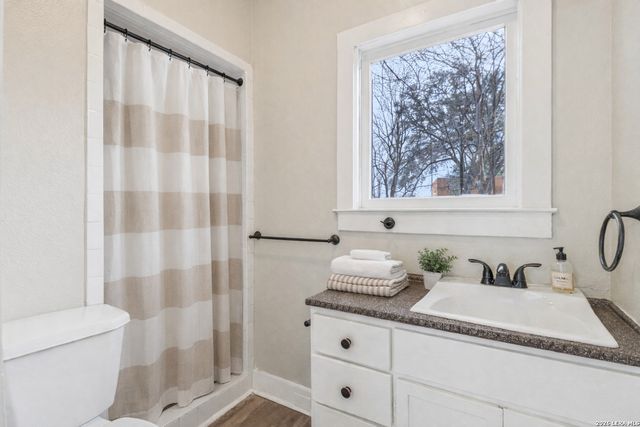 2114 Lee Hall, San Antonio, TX 78201