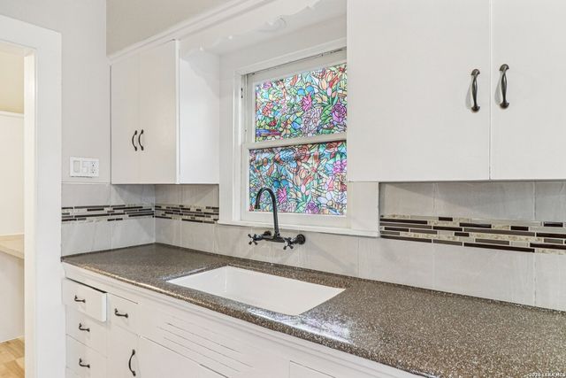 2114 Lee Hall, San Antonio, TX 78201