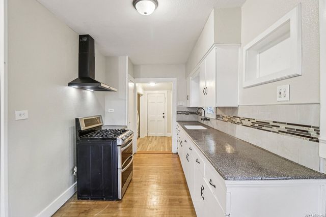 2114 Lee Hall, San Antonio, TX 78201