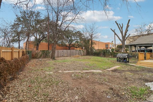 2114 Lee Hall, San Antonio, TX 78201