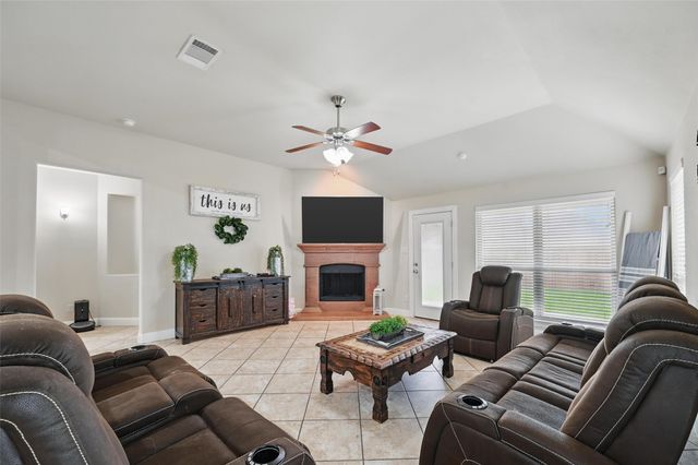 124 Griffin Avenue, Fate, TX 75189