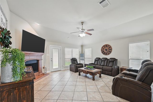 124 Griffin Avenue, Fate, TX 75189