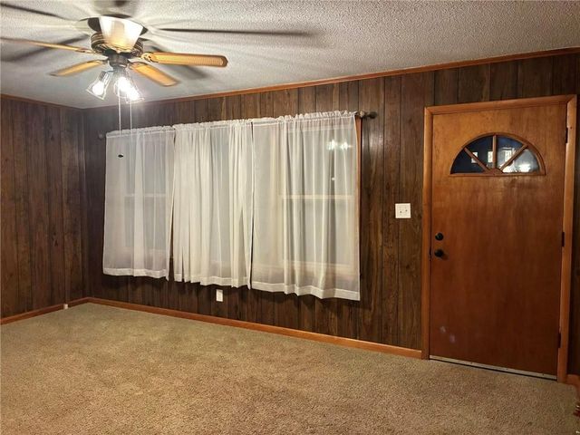 683 Collier Road, Toccoa, GA 30577