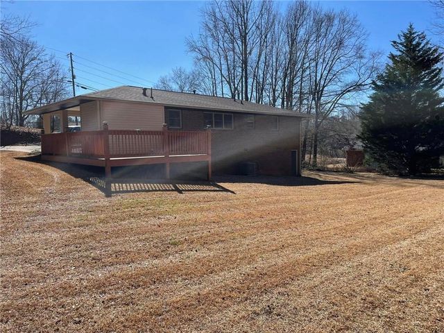 683 Collier Road, Toccoa, GA 30577
