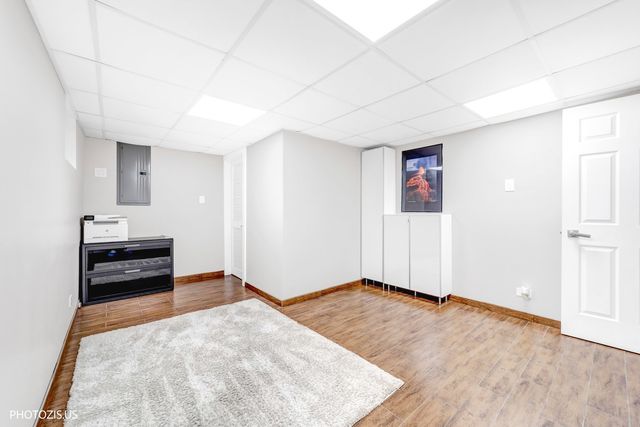 415 W NOYES Street, Arlington Heights, IL 60005