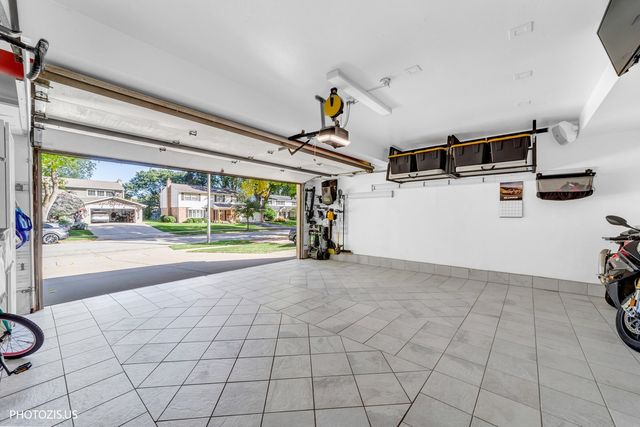 415 W NOYES Street, Arlington Heights, IL 60005