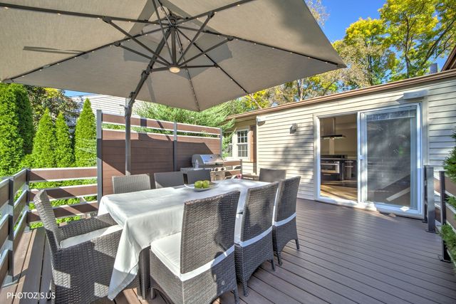 415 W NOYES Street, Arlington Heights, IL 60005