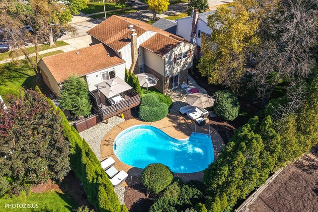 415 W NOYES Street, Arlington Heights, IL 60005