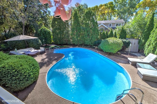 415 W NOYES Street, Arlington Heights, IL 60005