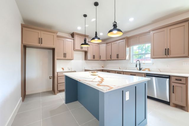 3322 Collins Boulevard, Garland, TX 75044