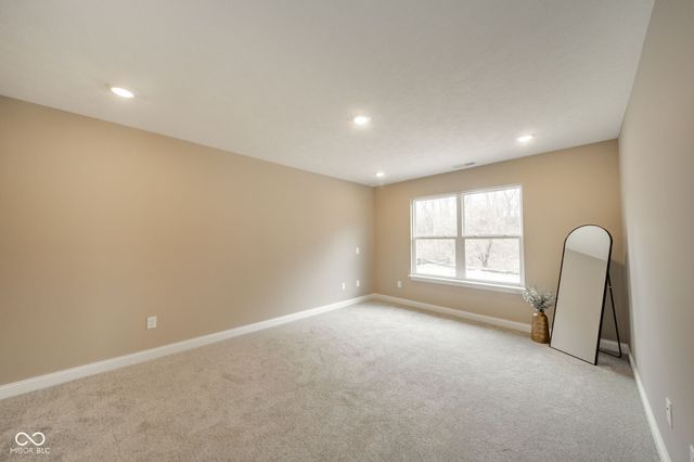 402 Luellen Way, New Castle, IN 47362