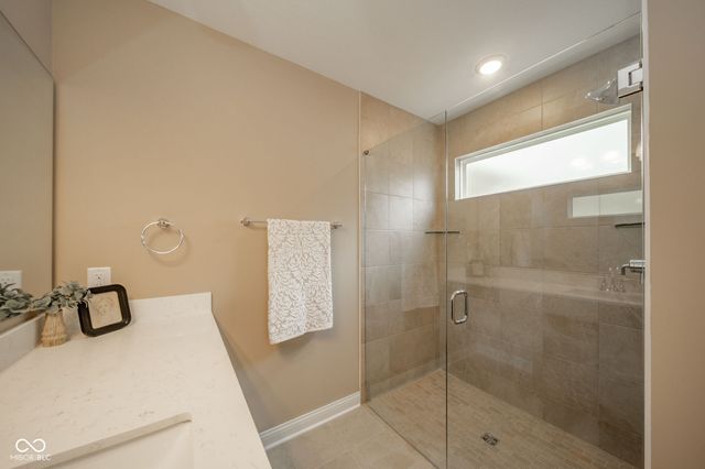 402 Luellen Way, New Castle, IN 47362