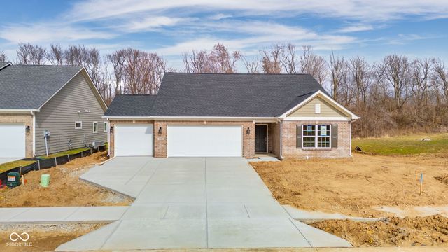 402 Luellen Way, New Castle, IN 47362