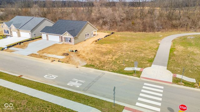 402 Luellen Way, New Castle, IN 47362