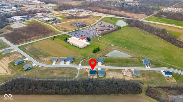 402 Luellen Way, New Castle, IN 47362