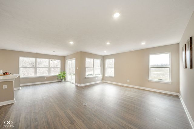 402 Luellen Way, New Castle, IN 47362