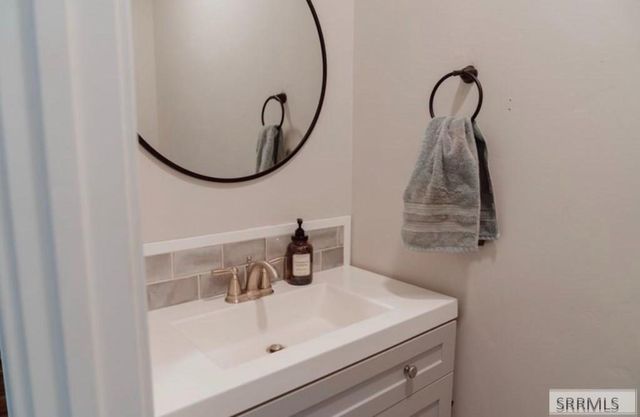 765 N 600 E, Firth, ID 83236