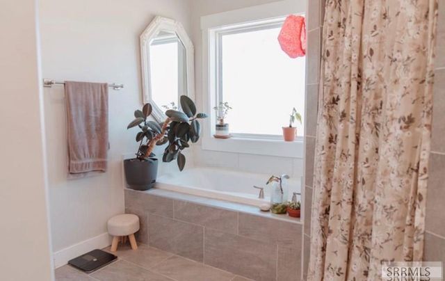 765 N 600 E, Firth, ID 83236