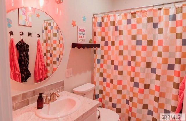 765 N 600 E, Firth, ID 83236