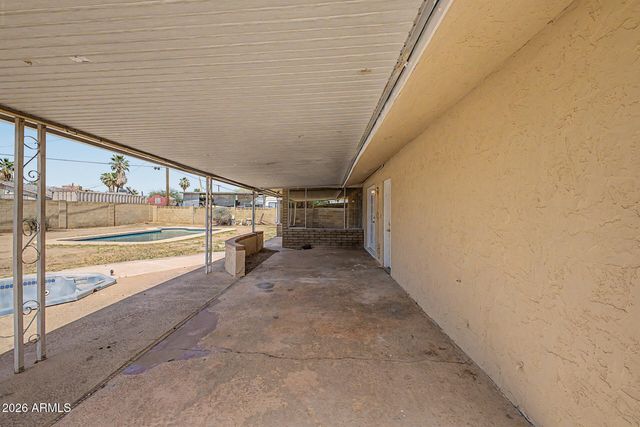 5724 W FAIRMOUNT Avenue, Phoenix, AZ 85031