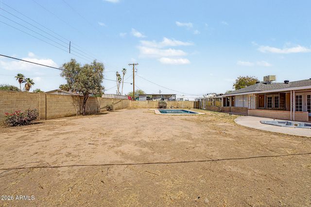 5724 W FAIRMOUNT Avenue, Phoenix, AZ 85031