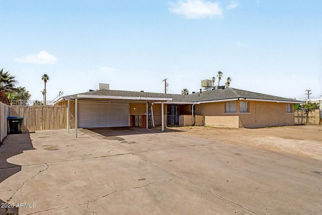 5724 W FAIRMOUNT Avenue, Phoenix, AZ 85031