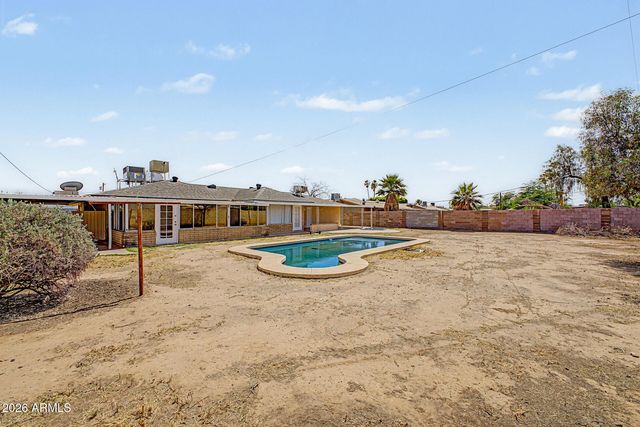 5724 W FAIRMOUNT Avenue, Phoenix, AZ 85031