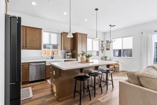 3815 N Berkeley Ave, Turlock, CA 95382