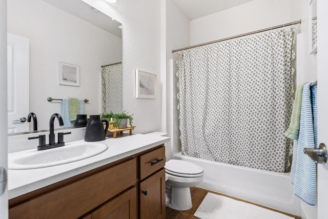 3815 N Berkeley Ave, Turlock, CA 95382