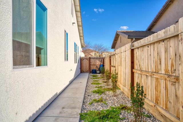 3815 N Berkeley Ave, Turlock, CA 95382