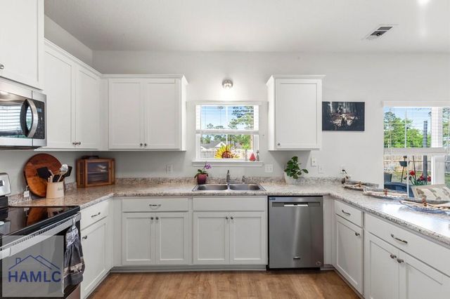 10 Rimes Avenue SE, Ludowici, GA 31316