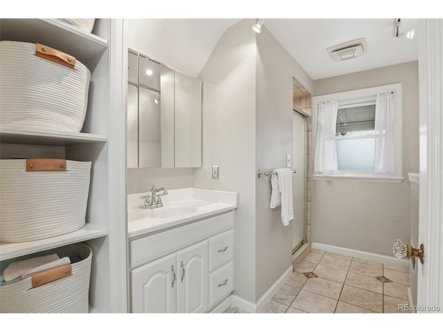 3339 W Moncrieff Pl, Denver, CO 80211