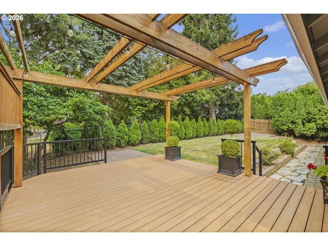 6640 PALOMINO Cir, West Linn, OR 97068