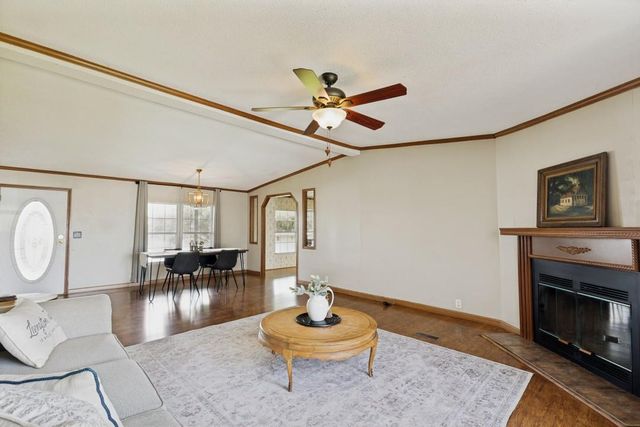207 Vivian Road, Onalaska, TX 77360