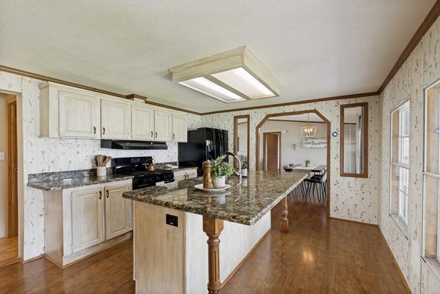 207 Vivian Road, Onalaska, TX 77360