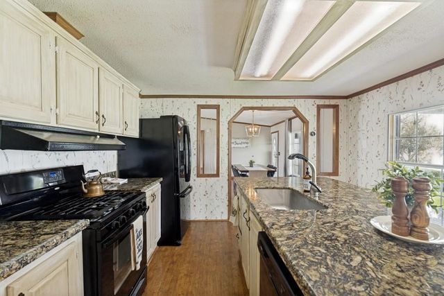 207 Vivian Road, Onalaska, TX 77360