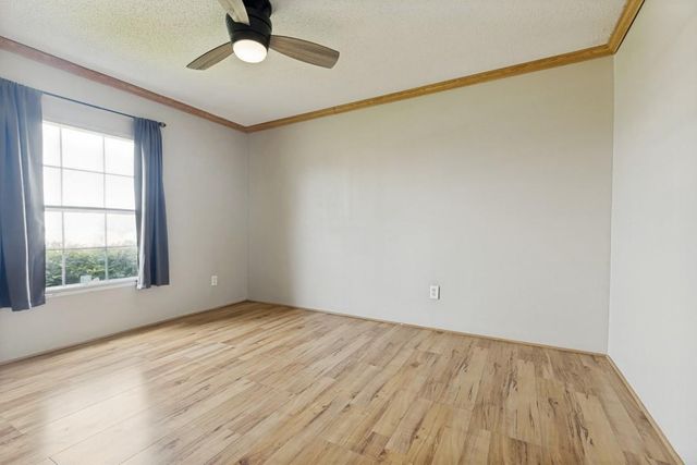 207 Vivian Road, Onalaska, TX 77360