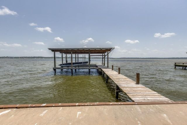 207 Vivian Road, Onalaska, TX 77360