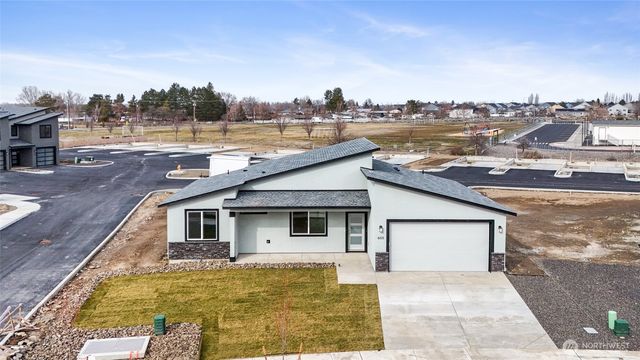605 Dorsing Street, Moses Lake, WA 98837