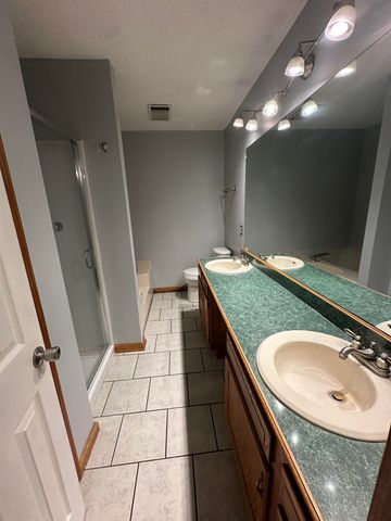421 Cavaness Dr, Houma, LA 70364