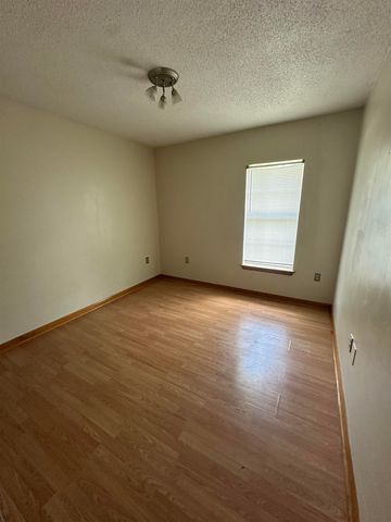 421 Cavaness Dr, Houma, LA 70364