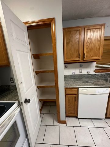 421 Cavaness Dr, Houma, LA 70364