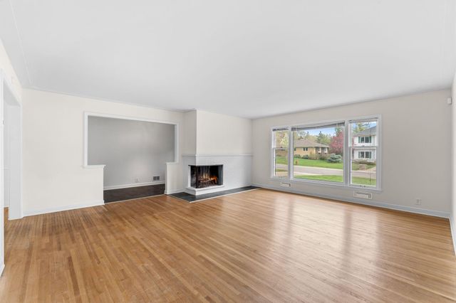 5109 W 58th Street, Edina, MN 55436