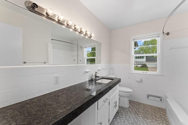 5109 W 58th Street, Edina, MN 55436